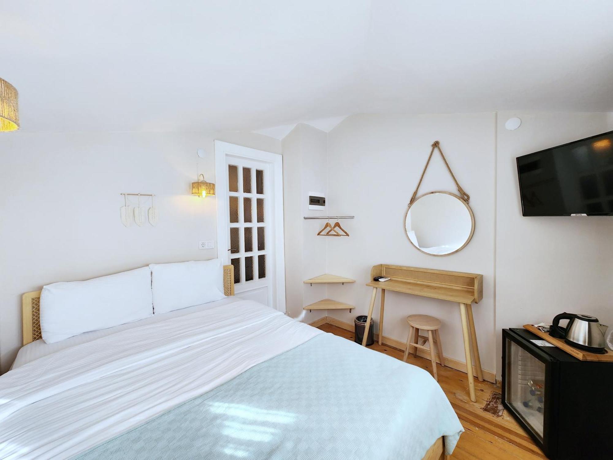 Aya Butik Otel Адалар Экстерьер фото