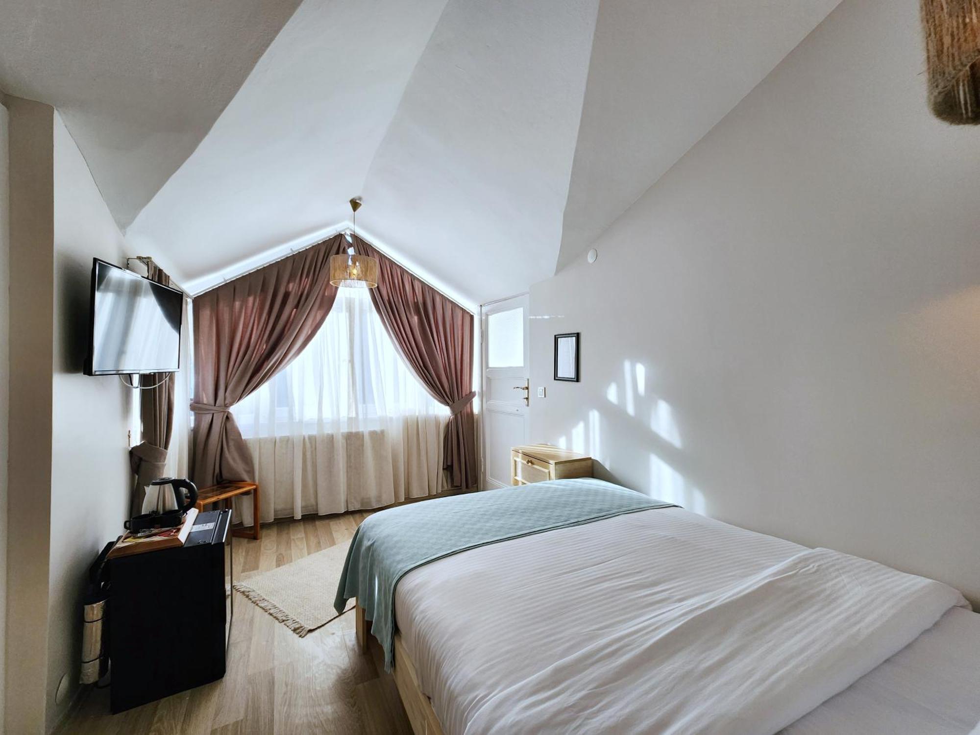Aya Butik Otel Адалар Экстерьер фото